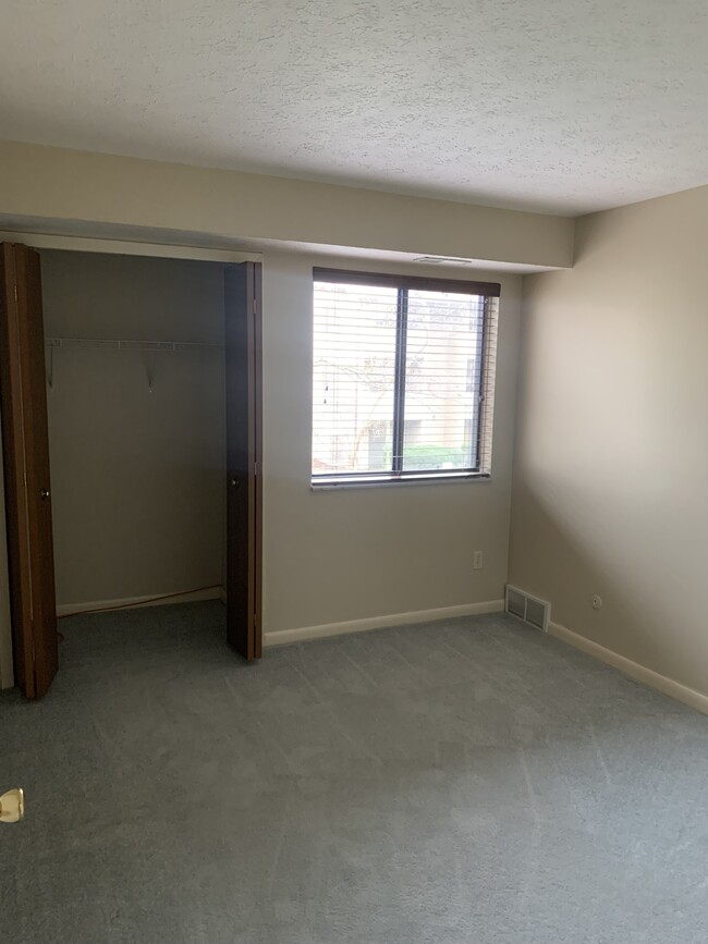 Building Photo - 1680 Cedarwood Dr