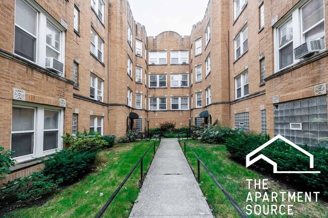 Building Photo - 5028 N Springfield Ave