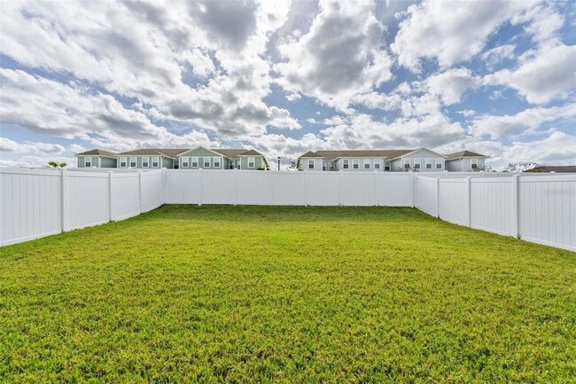 Building Photo - 14031 Crimson Ave