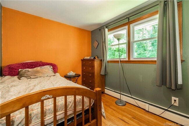 Building Photo - 70 Ivy Rd