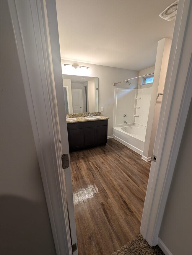 Building Photo - 75360 Crestview Hls Lp
