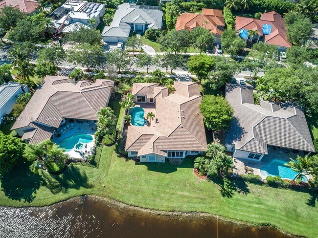 Building Photo - 2664 Edgewater Dr