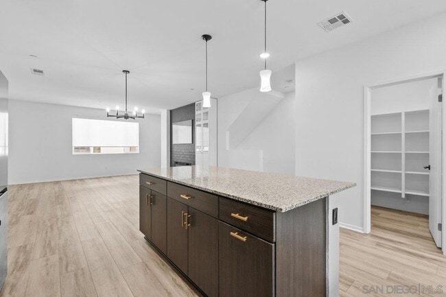 Building Photo - 5212 Beachfront Cove