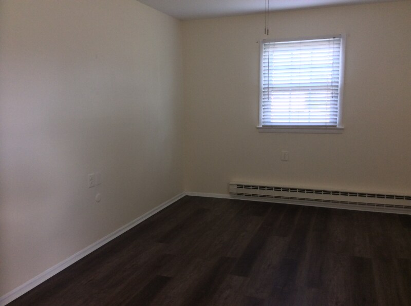 Building Photo - 158 Clay Cir