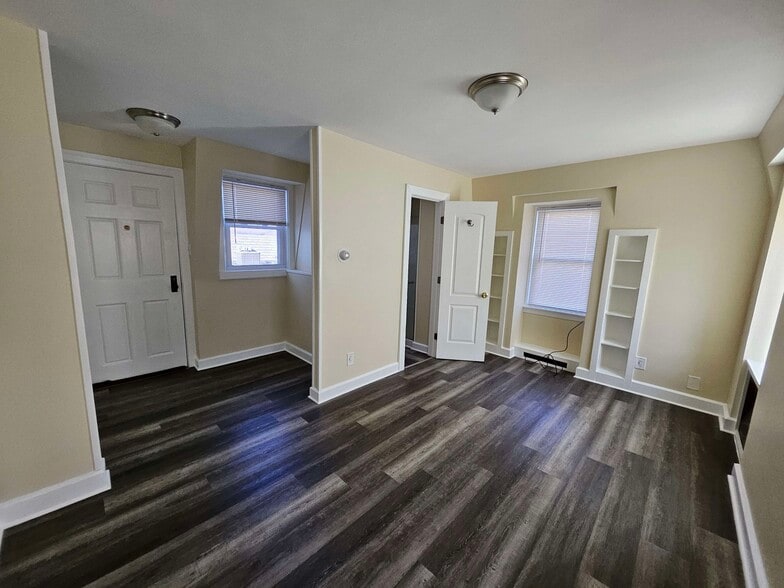 Bedroom next to kitchen - 19 Negus St