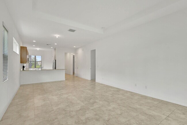 Building Photo - 9225 SW Pepoli Way