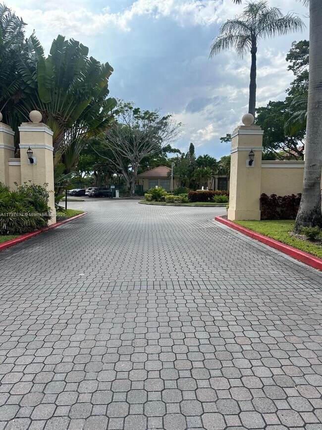 Building Photo - 1721 Village Blvd