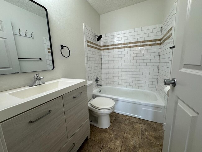 Building Photo - 255 N Michigan St