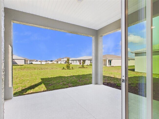 Building Photo - 5824 SW 70th Ave
