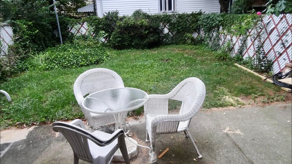 Building Photo - 294 Front St