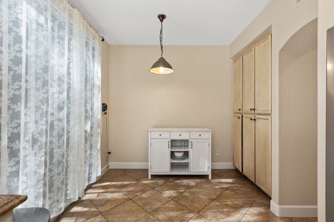 Building Photo - 16140 Av. Venusto