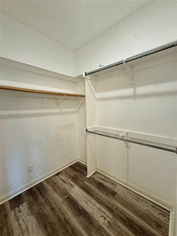 Building Photo - 3500 E Park Blvd