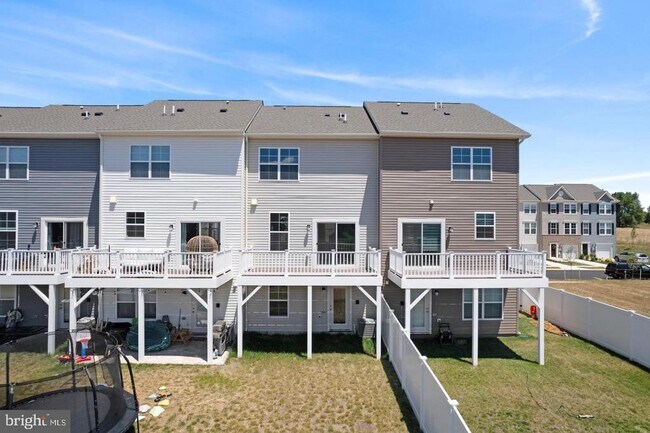 Building Photo - 51 Arsberg Dr
