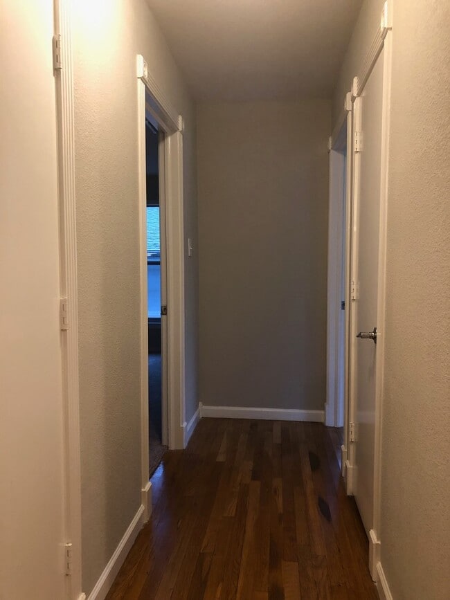 Building Photo - 4 Bedroom / 2.5 Baths / 2 Car Garage with ...