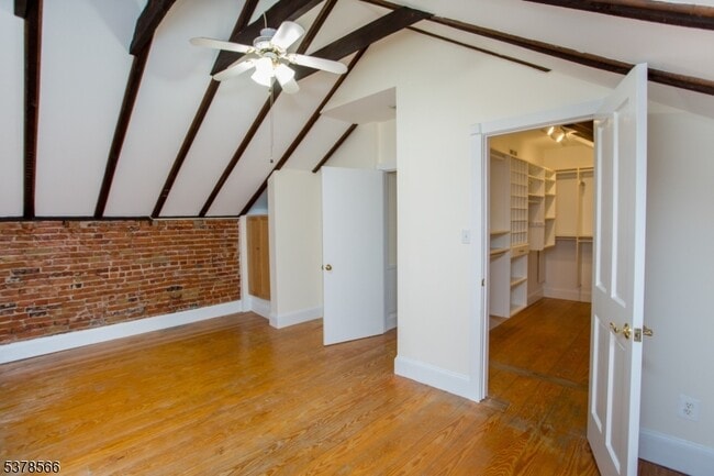 Building Photo - 67 Ferry St