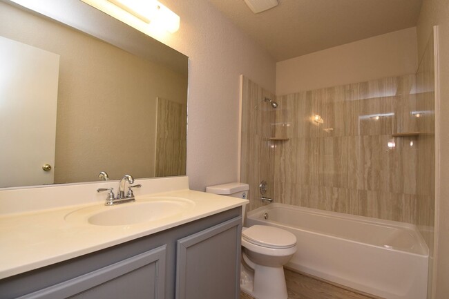 Building Photo - Stunningly remodeled 2-bedroom, 2-bath con...