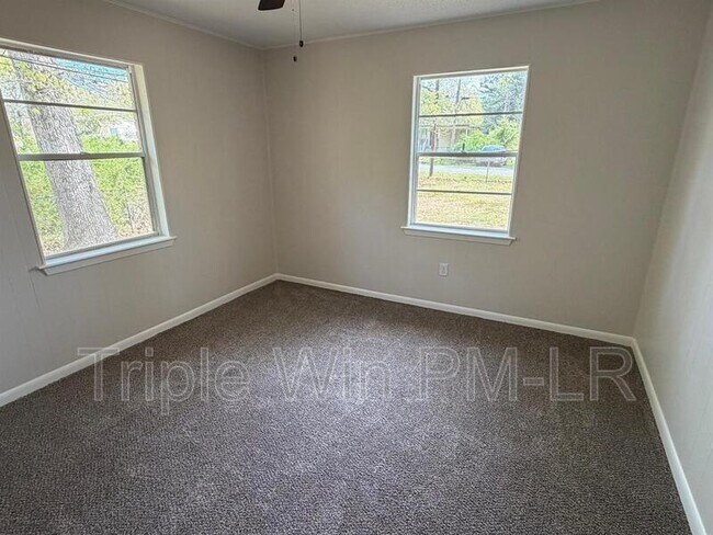 Building Photo - 17512 Bradshaw Rd