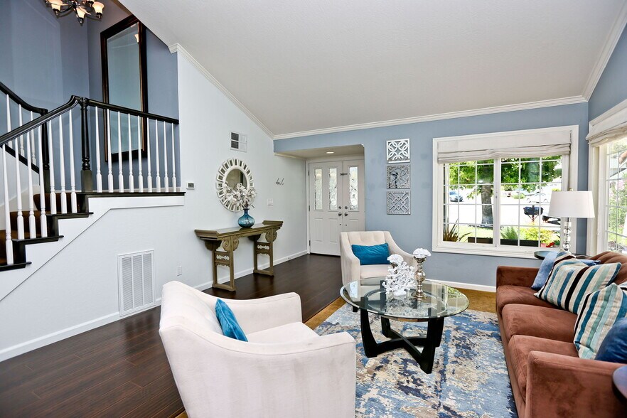 Building Photo - 3088 Sombrero Cir