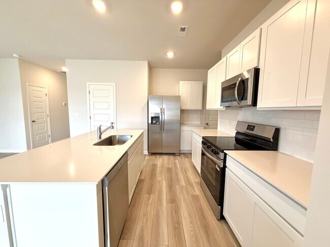 Building Photo - 919 Moray Ln