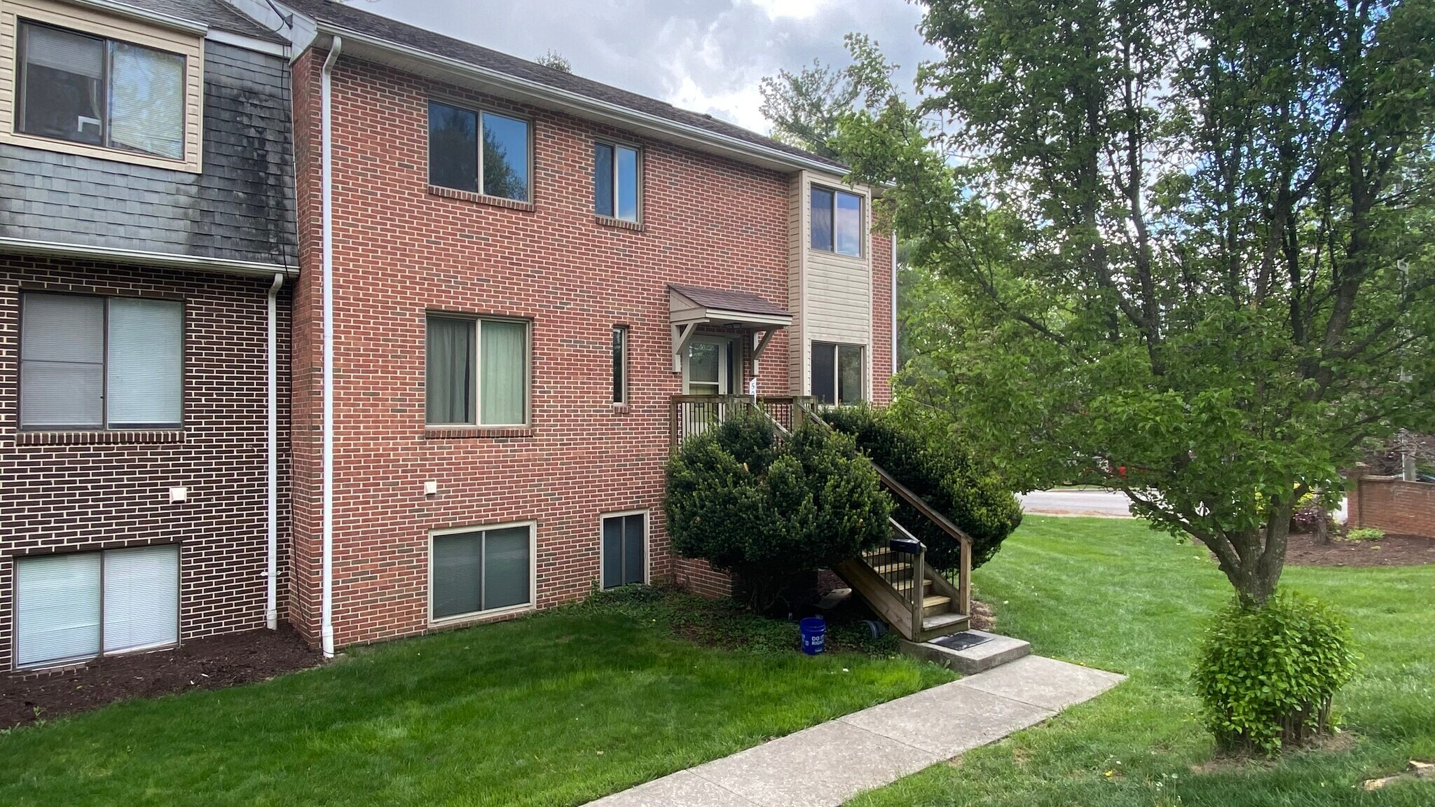 Building Photo - 500 Nellies Cave Rd