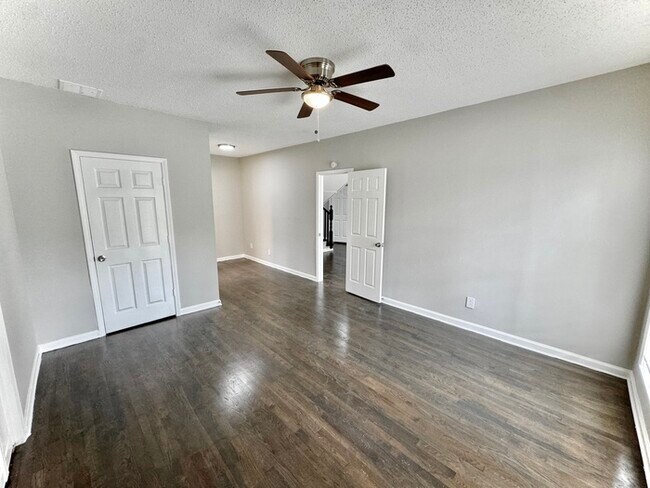 Building Photo - 3557 Kearney Ave