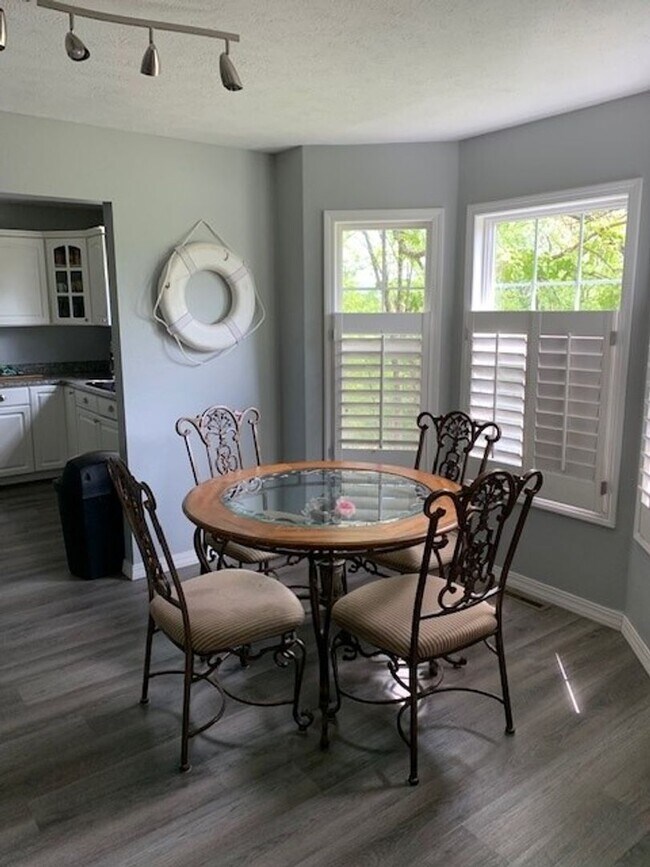 Building Photo - Furnished 4 Bedroom 3 Bath House in Kimberling City, MO with 2 car garage-Seasonal Lake View