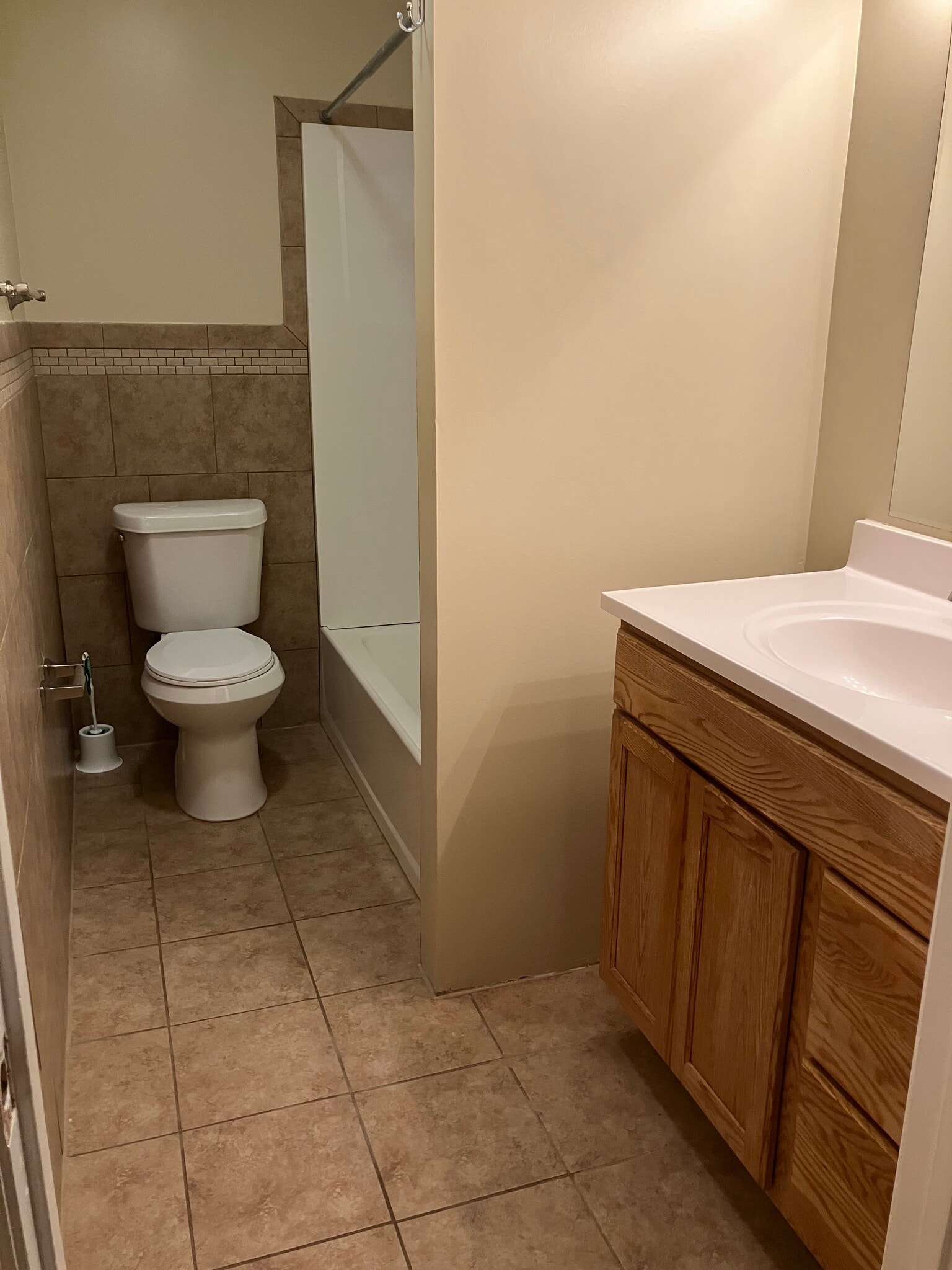 Building Photo - 960 N Pierce Ave