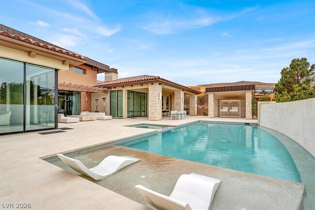Building Photo - 20 Pebble Hills Ct