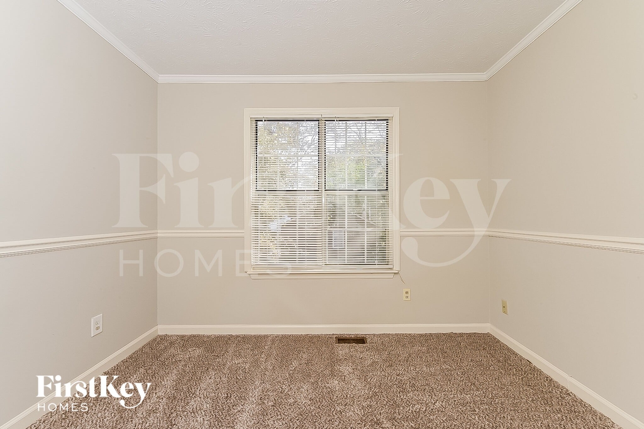 Building Photo - 6256 Valdez Dr