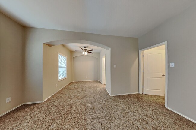 Building Photo - 5019 Westwood Pines Dr