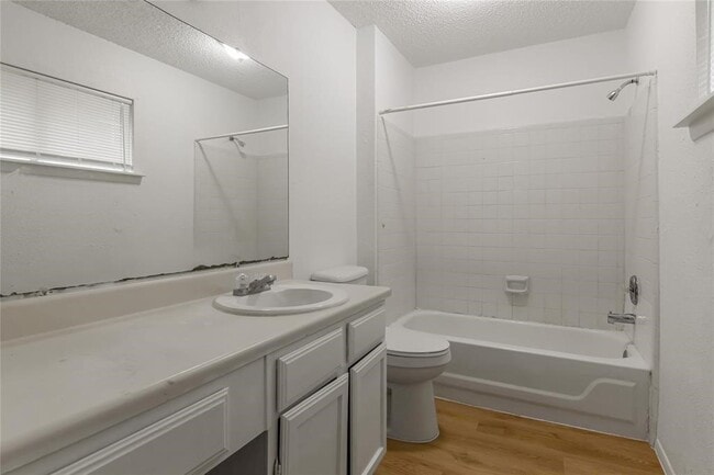 Building Photo - 812 Jefferson Ave