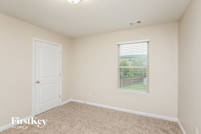 Building Photo - 3106 Silver Dale Ln