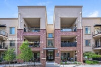 Building Photo - 305 Inverness Way S