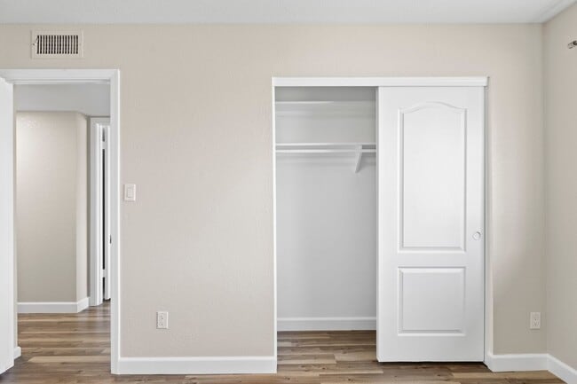 Building Photo - AMAZING ASU RENTAL CLOSE TO CAMPUS