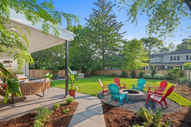 Building Photo - 9526 Lawndale Ave