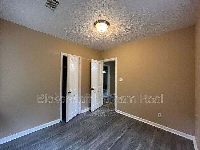 Building Photo - 39 Muscogee Dr