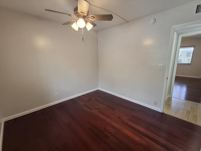 Building Photo - 512 Gardens Dr