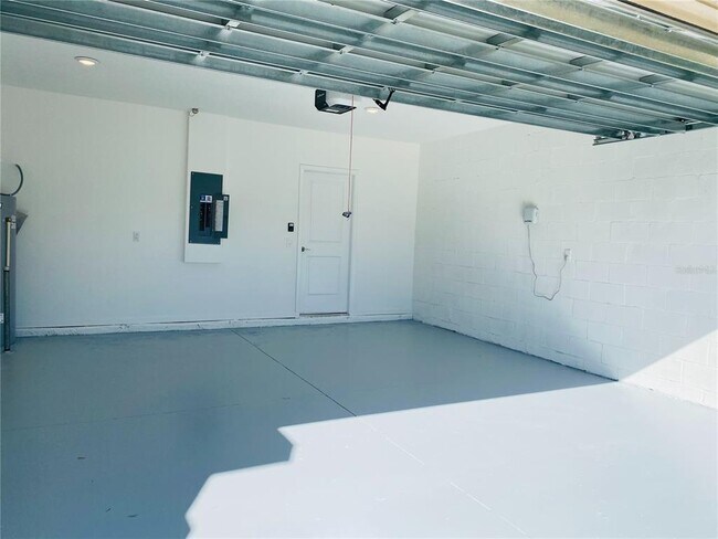 Building Photo - 16436 Fernridge St