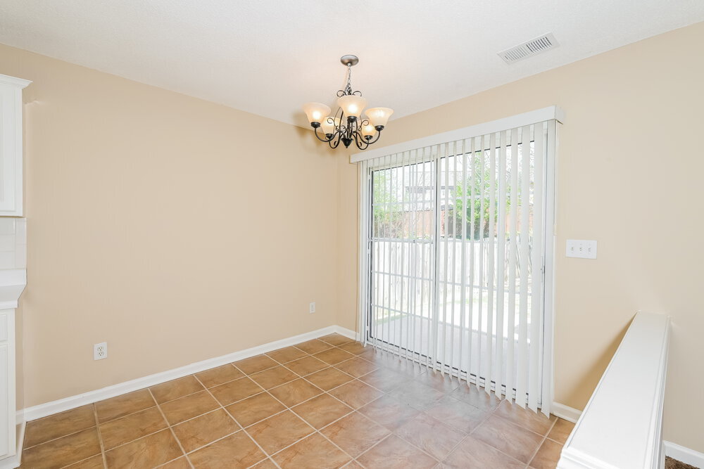 Building Photo - 4375 Ridgefair Dr