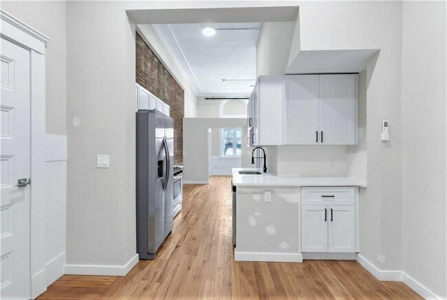 Building Photo - 72 Kendrick Ave