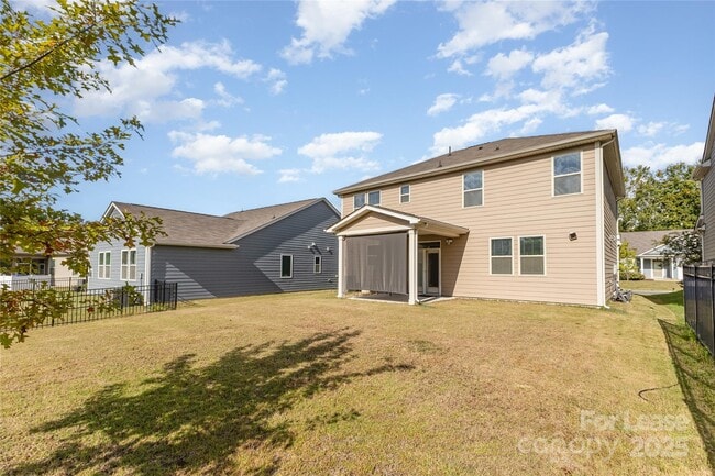 Building Photo - 17322 Carolina Hickory Dr