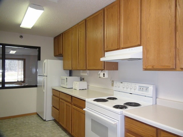 Party3 - 14362 Daggett Pine Rd