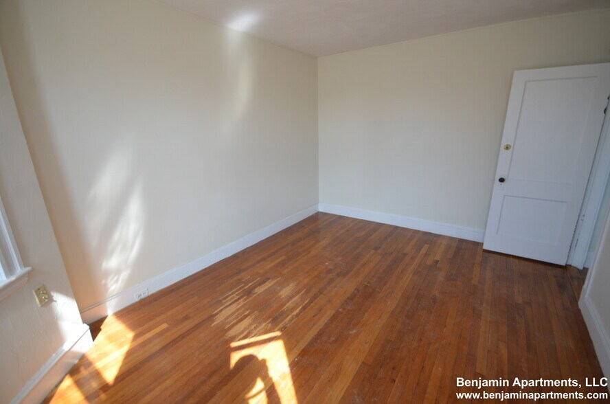 Building Photo - 1179 Boylston St