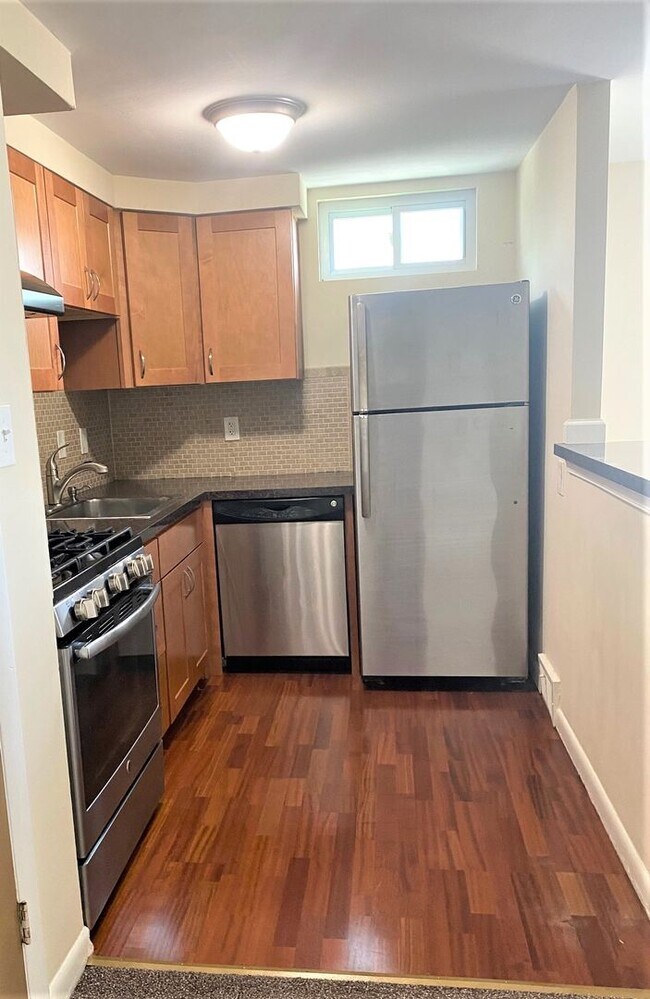 Building Photo - 3401 Berkley Ave