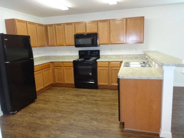 Building Photo - 631 Chatham Walk Dr