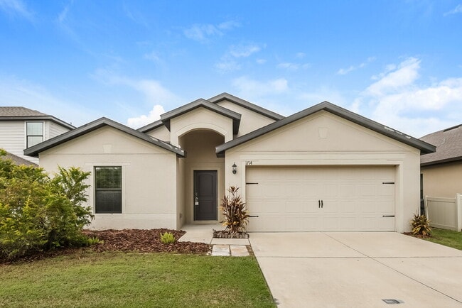 Building Photo - 1714 Chatham Green Cir
