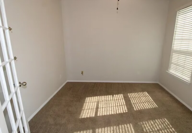 Building Photo - 2306 Jesse Dr