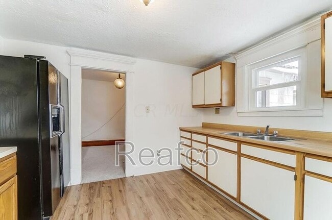 Building Photo - 888 Studer Ave