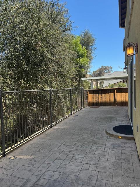 Building Photo - 4101 Avenida