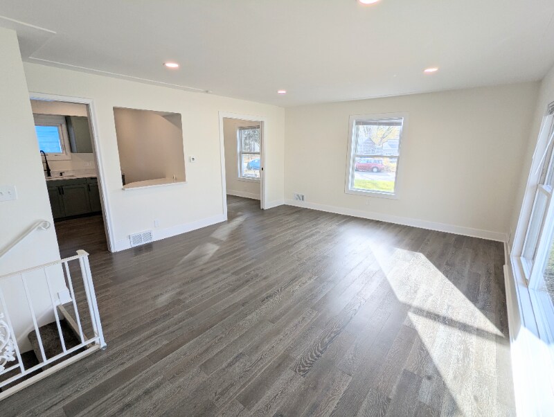 Building Photo - 4248 Regent Ave N